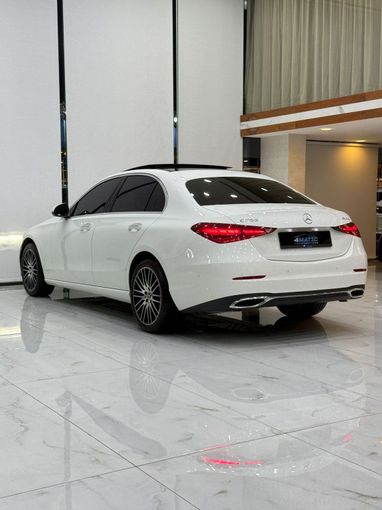 Подержанный Mercedes-Benz C-Class 200 V (W206), 2.0 л, 2022 в Дубае от 4 Matic Motors Белый цвет. Корейская | AUTO.AE