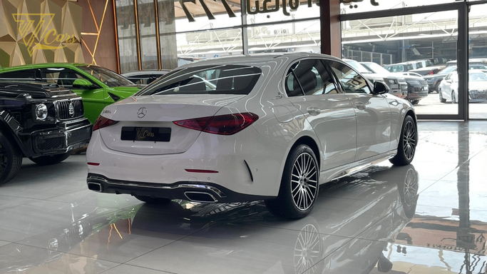 جديدة Mercedes-Benz C-Class 200 L V (W206), 1.5 l, 2025 في في دبي من 777 CARS، اللون أبيض. المواصفات الصينية | AUTO.AE