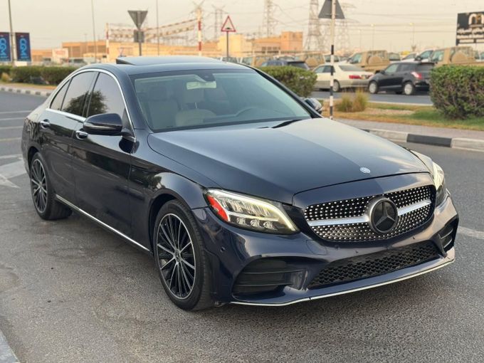 Used Mercedes-Benz C-Class 300 IV (W205) Facelift, 2.0 l, 2020 in Dubai by Saeed Auto, Black color. Other | AUTO.AE