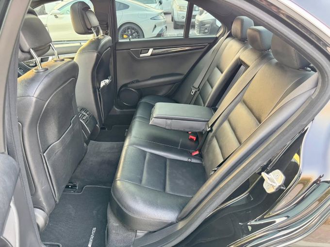 Used Mercedes-Benz C-Class 350 III (W204) Facelift, 3.5 l, 2012 in Dubai by Saeed Auto, Black color. Japanese Specs | AUTO.AE