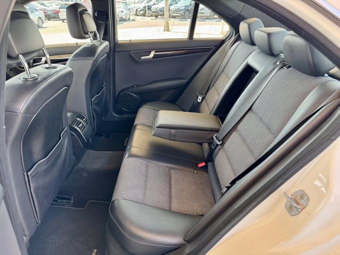 Used Mercedes-Benz C-Class 350 III (W204) Facelift, 3.5 l, 2013 in Dubai by Saeed Auto, White color. Japanese Specs | AUTO.AE