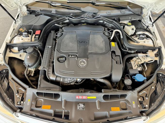 Used Mercedes-Benz C-Class 350 III (W204) Facelift, 3.5 l, 2013 in Dubai by Saeed Auto, White color. Japanese Specs | AUTO.AE