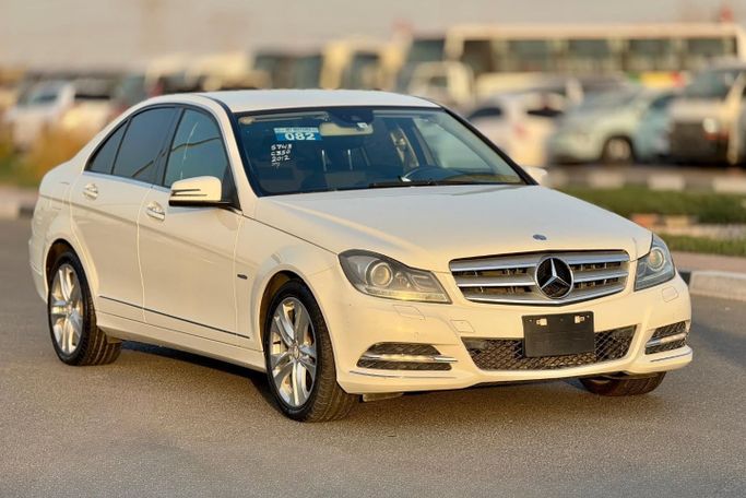 Used Mercedes-Benz C-Class 350 III (W204) Facelift, 3.5 l, 2012 in Dubai by Saeed Auto, White color. Japanese Specs | AUTO.AE