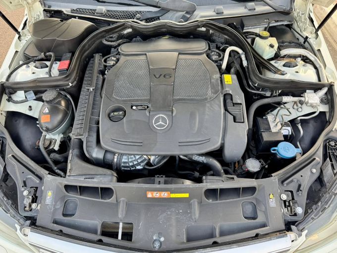 Used Mercedes-Benz C-Class 350 III (W204) Facelift, 3.5 l, 2012 in Dubai by Saeed Auto, White color. Japanese Specs | AUTO.AE