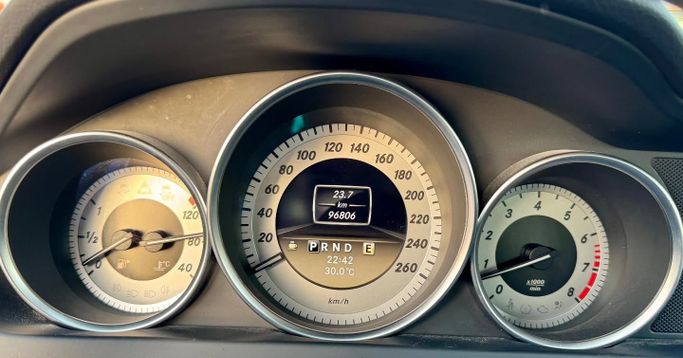 Used Mercedes-Benz C-Class 350 III (W204) Facelift, 3.5 l, 2012 in Dubai by Saeed Auto, White color. Japanese Specs | AUTO.AE