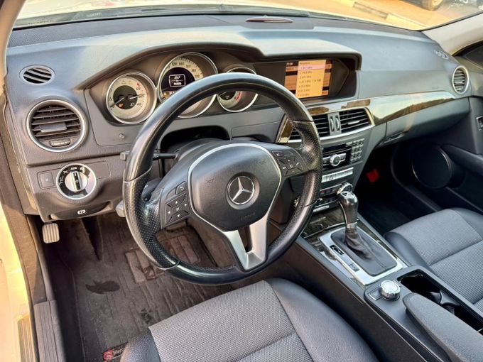 Used Mercedes-Benz C-Class 350 III (W204) Facelift, 3.5 l, 2012 in Dubai by Saeed Auto, White color. Japanese Specs | AUTO.AE