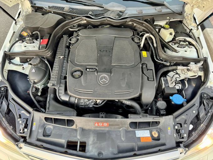 Used Mercedes-Benz C-Class 350 III (W204) Facelift, 3.5 l, 2014 in Dubai by Saeed Auto, White color. Japanese Specs | AUTO.AE