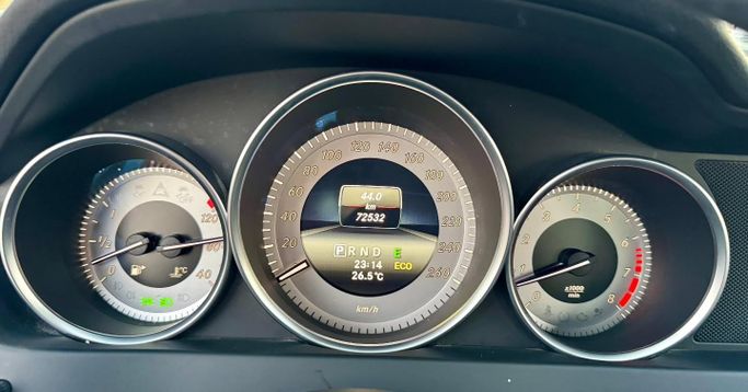 Used Mercedes-Benz C-Class 350 III (W204) Facelift, 3.5 l, 2014 in Dubai by Saeed Auto, White color. Japanese Specs | AUTO.AE