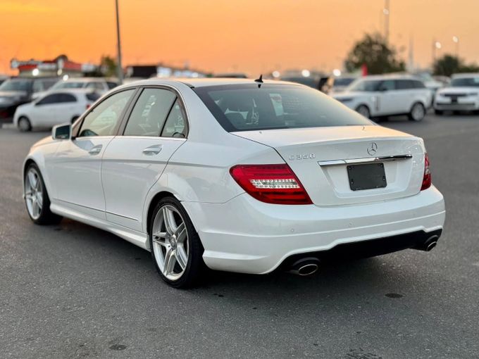 Used Mercedes-Benz C-Class 350 III (W204) Facelift, 3.5 l, 2014 in Dubai by Saeed Auto, White color. Japanese Specs | AUTO.AE