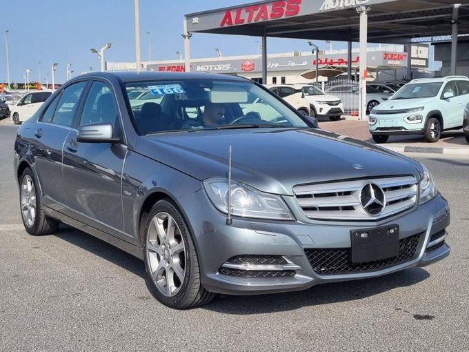 Подержанный Mercedes-Benz C-Class 350 III (W204) Рестайлинг, 3.5 л, 2012 в Дубае от Saeed Auto Серый цвет. Японская | AUTO.AE