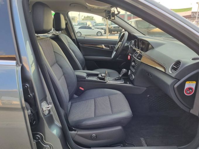 Подержанный Mercedes-Benz C-Class 350 III (W204) Рестайлинг, 3.5 л, 2012 в Дубае от Saeed Auto Серый цвет. Японская | AUTO.AE
