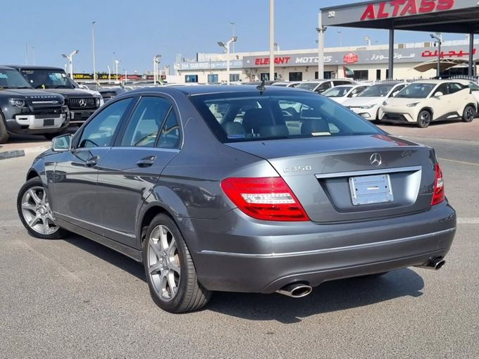 Подержанный Mercedes-Benz C-Class 350 III (W204) Рестайлинг, 3.5 л, 2012 в Дубае от Saeed Auto Серый цвет. Японская | AUTO.AE