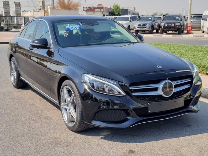 Подержанный Mercedes-Benz C-Class 250 IV (W205), 2.0 л, 2016 в Дубае от Saeed Auto Черный цвет. Японская | AUTO.AE