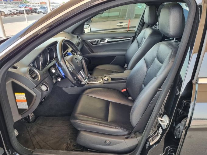Подержанный Mercedes-Benz C-Class 350 III (W204) Рестайлинг, 3.5 л, 2013 в Дубае от Saeed Auto Черный цвет. Японская | AUTO.AE
