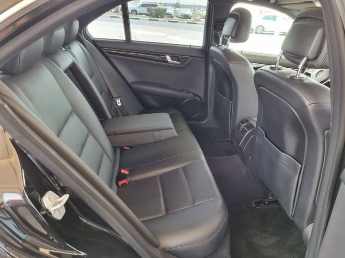 Подержанный Mercedes-Benz C-Class 350 III (W204) Рестайлинг, 3.5 л, 2013 в Дубае от Saeed Auto Черный цвет. Японская | AUTO.AE