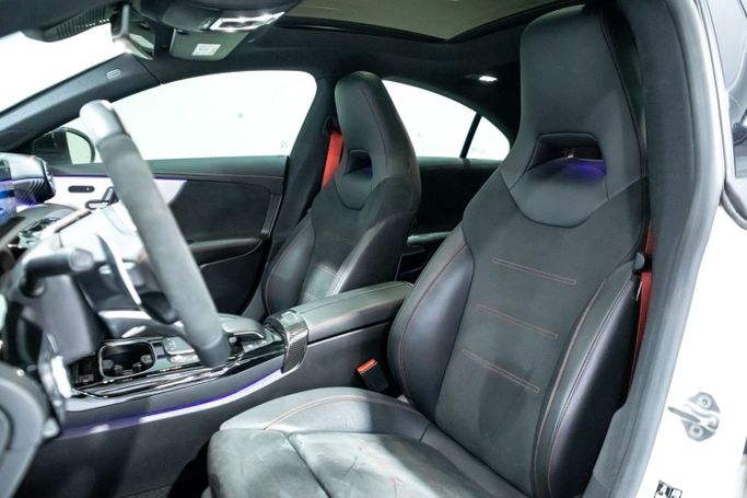 Подержанный Mercedes-Benz CLA AMG 45 AMG II (C118, X118), 2.0 л, 2020 в Дубае от C7 Motors Белый цвет.  | AUTO.AE