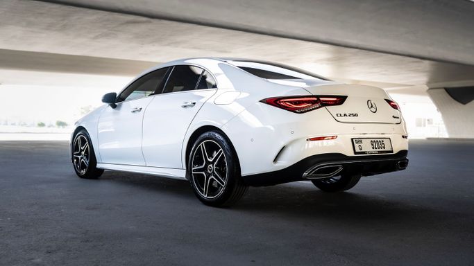 Mercedes-Benz CLA 250 II (C118, X118), 2022 седан эконом класса в Дубае от AVA car rental белый цвет | AUTO.AE