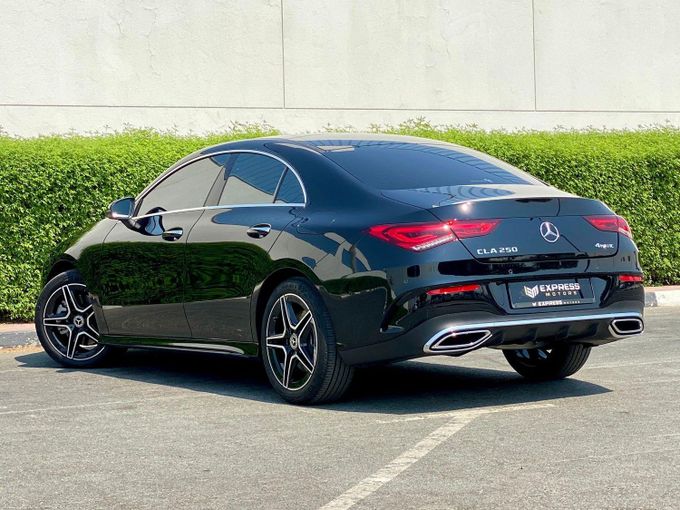 Подержанный Mercedes-Benz CLA 250 II (C118, X118), 2.0 л, 2020 в Дубае от Express Motors Черный цвет. Корейская | AUTO.AE