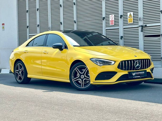 Подержанный Mercedes-Benz CLA 250 II (C118, X118), 2.0 л, 2021 в Дубае от Express Motors Желтый цвет. Корейская | AUTO.AE