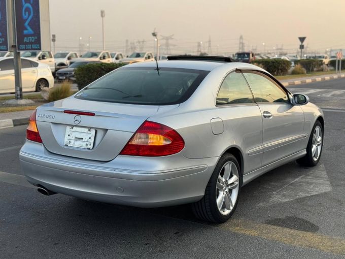 Подержанный Mercedes-Benz CLK-Class 350 II (W209) Рестайлинг, 3.5 л, 2006 в Дубае от Saeed Auto Серебристый цвет. Японская | AUTO.AE