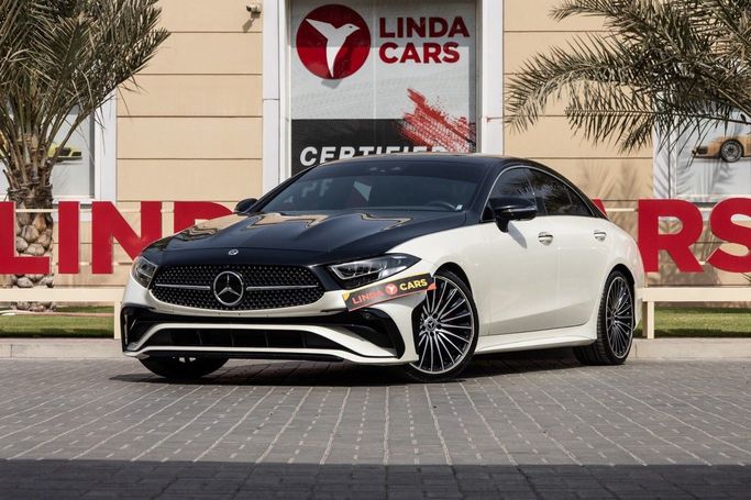 Подержанный Mercedes-Benz CLS 450 III (C257) Рестайлинг, 3.0 л, 2022 в Дубае от Linda Cars Белый цвет. GCC | AUTO.AE