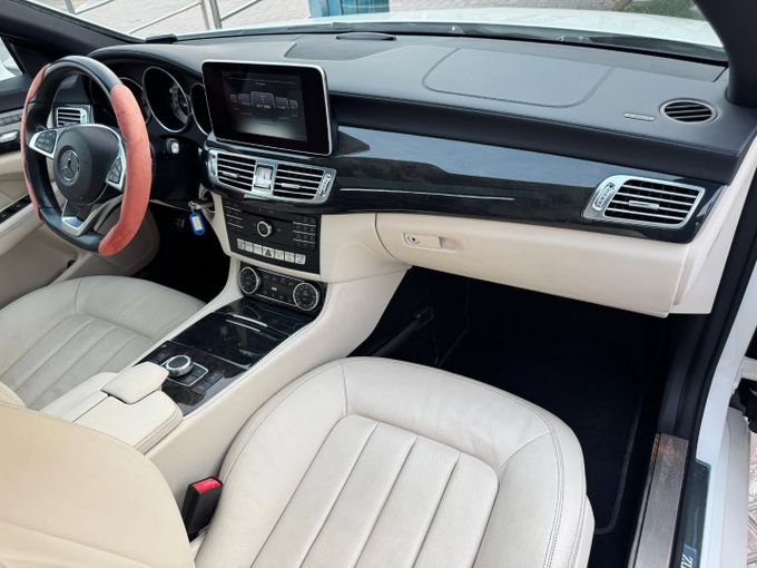 Подержанный Mercedes-Benz CLS 400 II (C218) Рестайлинг, 3.0 л, 2016 в Дубае от Saeed Auto Белый цвет. Японская | AUTO.AE