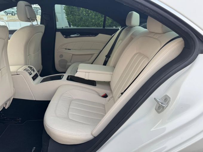 Подержанный Mercedes-Benz CLS 400 II (C218) Рестайлинг, 3.0 л, 2016 в Дубае от Saeed Auto Белый цвет. Японская | AUTO.AE