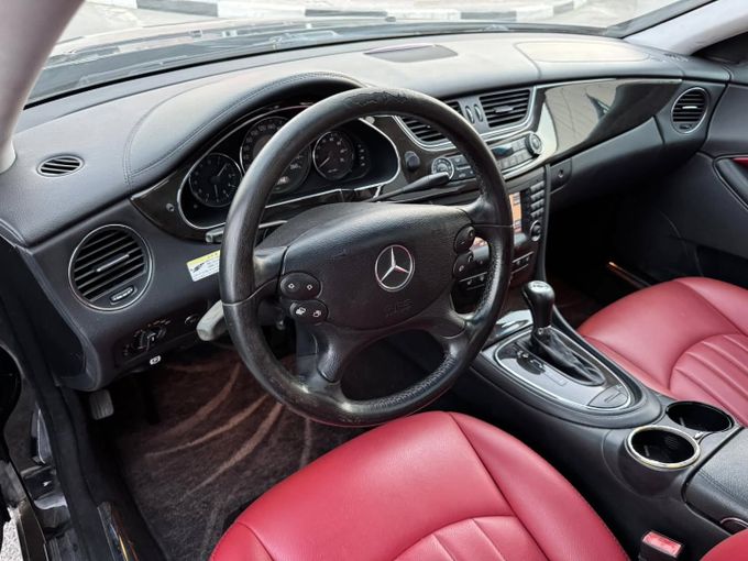 Подержанный Mercedes-Benz CLS 350 I (C219), 3.5 л, 2007 в Дубае от Saeed Auto Черный цвет. Японская | AUTO.AE