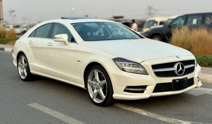 Used Mercedes-Benz CLS 550 II (C218), 4.7 l, 2012 in Dubai by Saeed Auto, White color. Japanese Specs | AUTO.AE