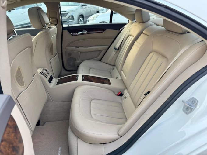 Used Mercedes-Benz CLS 550 II (C218), 4.7 l, 2012 in Dubai by Saeed Auto, White color. Japanese Specs | AUTO.AE