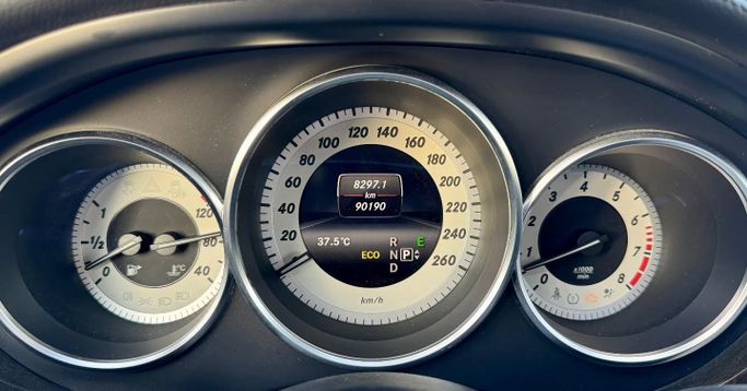 Подержанный Mercedes-Benz CLS 350 II (C218), 3.5 л, 2014 в Дубае от Saeed Auto Черный цвет. Японская | AUTO.AE