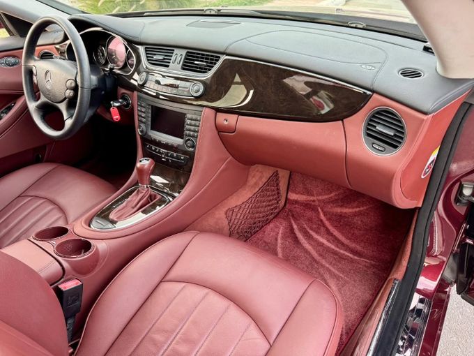Used Mercedes-Benz CLS 350 I (C219), 3.5 l, 2007 in Dubai by Saeed Auto, Burgundy color. Japanese Specs | AUTO.AE