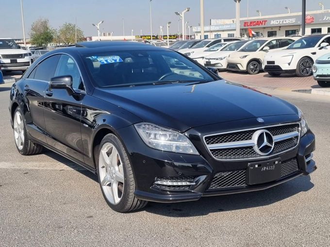 Подержанный Mercedes-Benz CLS 550 II (C218), 4.7 л, 2012 в Дубае от Saeed Auto Черный цвет. Японская | AUTO.AE