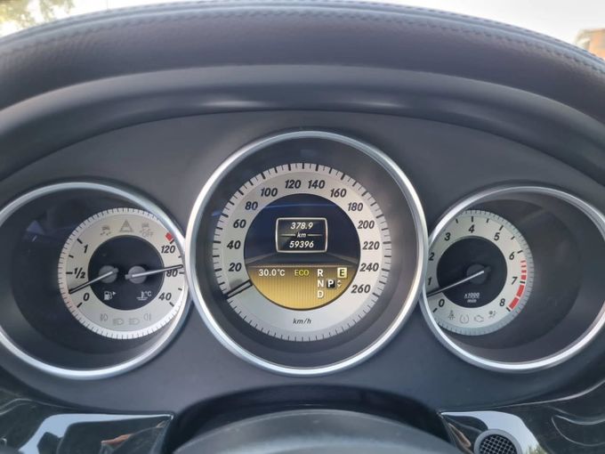 Подержанный Mercedes-Benz CLS 550 II (C218), 4.7 л, 2012 в Дубае от Saeed Auto Черный цвет. Японская | AUTO.AE