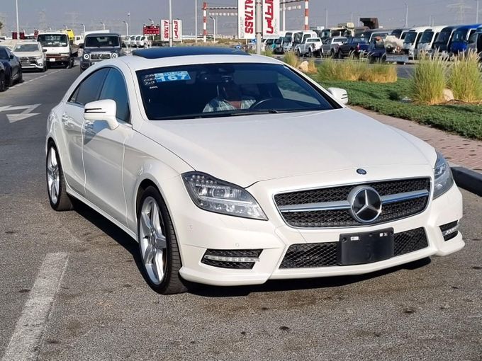 Подержанный Mercedes-Benz CLS 350 II (C218), 3.5 л, 2013 в Дубае от Saeed Auto Белый цвет. Японская | AUTO.AE