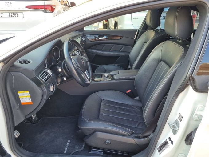 Подержанный Mercedes-Benz CLS 350 II (C218), 3.5 л, 2013 в Дубае от Saeed Auto Белый цвет. Японская | AUTO.AE