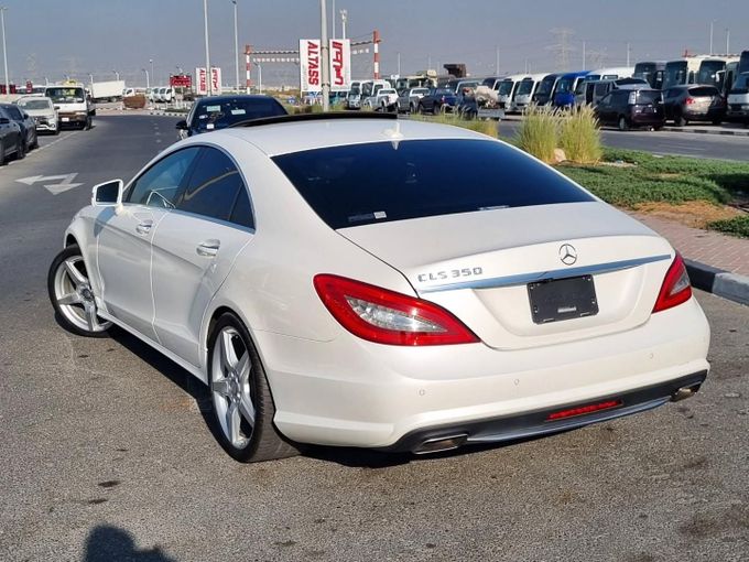 Подержанный Mercedes-Benz CLS 350 II (C218), 3.5 л, 2013 в Дубае от Saeed Auto Белый цвет. Японская | AUTO.AE