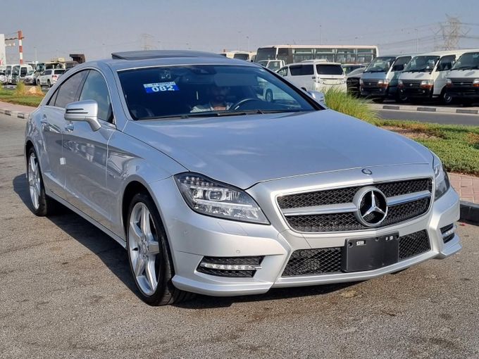Подержанный Mercedes-Benz CLS 550 II (C218), 4.7 л, 2012 в Дубае от Saeed Auto Серый цвет. Японская | AUTO.AE