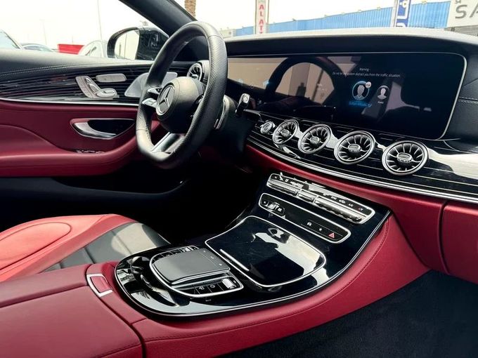 Подержанный Mercedes-Benz CLS 350 III (C257) Рестайлинг, 2.9 л, 2023 в Дубае от Nice Cars Motos Черный цвет. GCC | AUTO.AE