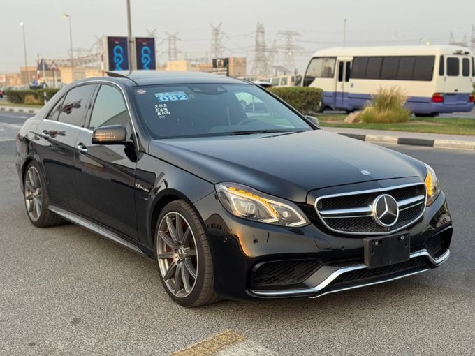 Подержанный Mercedes-Benz E-Class AMG 63 AMG S IV (W212, S212) Рестайлинг, 5.5 л, 2014 в Дубае от Saeed Auto Черный цвет. Японская | AUTO.AE