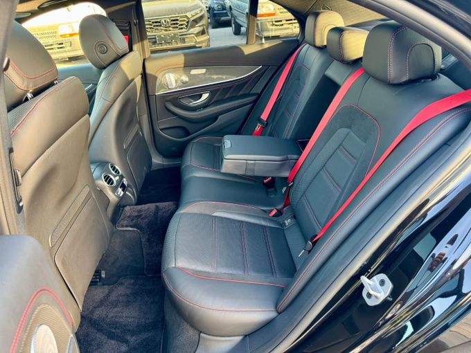 Подержанный Mercedes-Benz E-Class AMG 53 AMG V (W213), 3.0 л, 2019 в Дубае от Saeed Auto Черный цвет. Японская | AUTO.AE