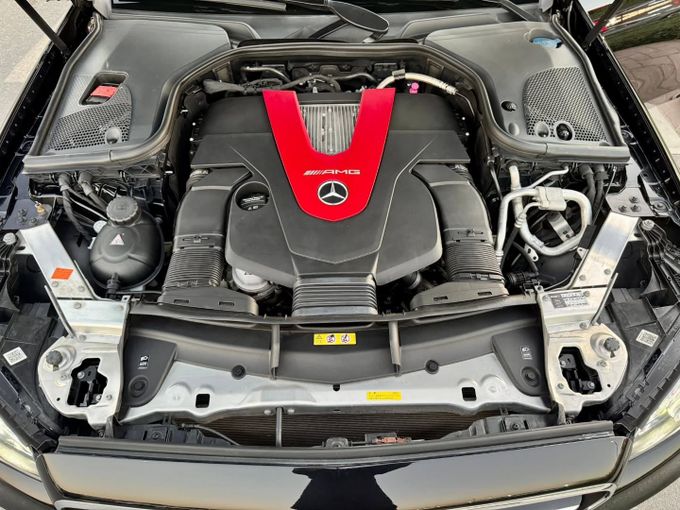 Used Mercedes-Benz E-Class AMG 43 AMG V (W213), 3.0 l, 2018 in Dubai by Saeed Auto, Black color. Japanese Specs | AUTO.AE