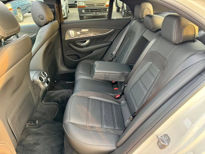 Used Mercedes-Benz E-Class AMG 43 AMG V (W213), 3.0 l, 2018 in Dubai by Saeed Auto, White color. Japanese Specs | AUTO.AE