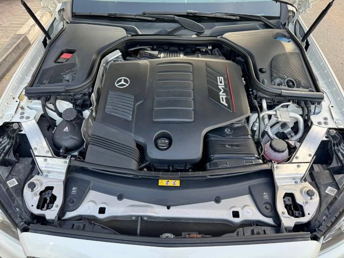 Used Mercedes-Benz E-Class AMG 53 AMG V (W213), 3.0 l, 2019 in Dubai by Saeed Auto, White color. Japanese Specs | AUTO.AE