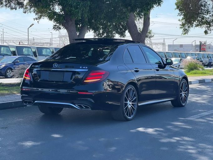 Подержанный Mercedes-Benz E-Class AMG 43 AMG V (W213), 3.0 л, 2017 в Дубае от Saeed Auto Черный цвет. Японская | AUTO.AE