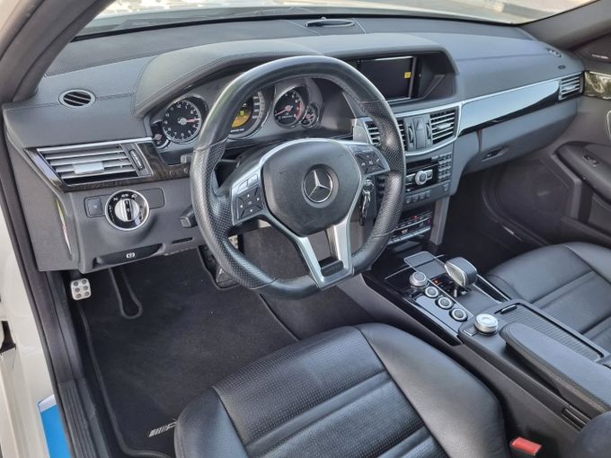 Подержанный Mercedes-Benz E-Class AMG 63 AMG IV (W212, S212), 5.5 л, 2012 в Дубае от Saeed Auto Белый цвет. Японская | AUTO.AE