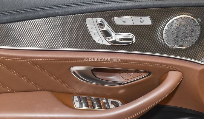 Подержанный Mercedes-Benz E-Class AMG 43 AMG V (W213), 3.0 л, 2017 в Дубае от Ibitisam Motors Черный цвет.  | AUTO.AE