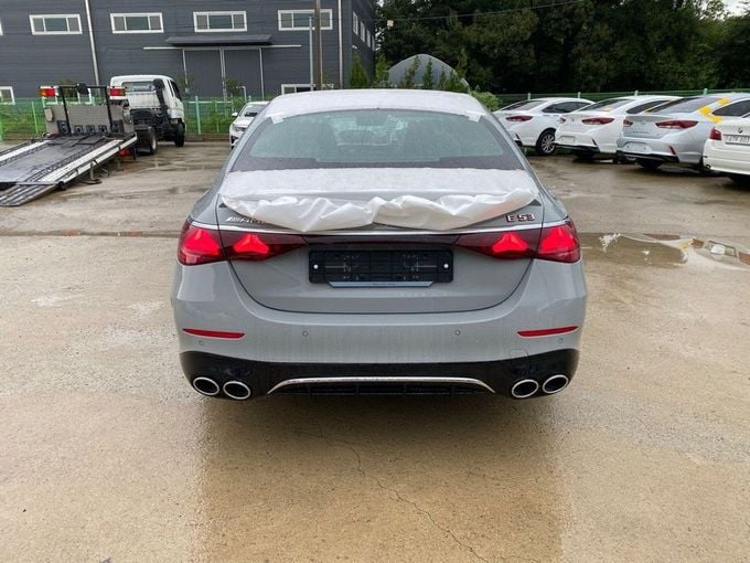 Новый Mercedes-Benz E-Class AMG 53 AMG VI (W214), 3.0 л, 2025 в Дубае от Orient Auto FZE Серебристый цвет. Корейская | AUTO.AE