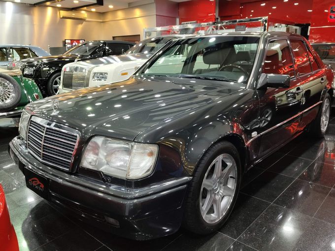 Used Mercedes-Benz E-Class I (W124), 5.0 l, 1994 in Dubai by STAR COLLECTION LLC, Black color. Japanese Specs | AUTO.AE