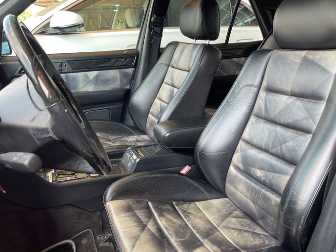 Подержанный Mercedes-Benz E-Class I (W124), 5.0 л, 1995 в Дубае от STAR COLLECTION LLC Черный цвет. Японская | AUTO.AE
